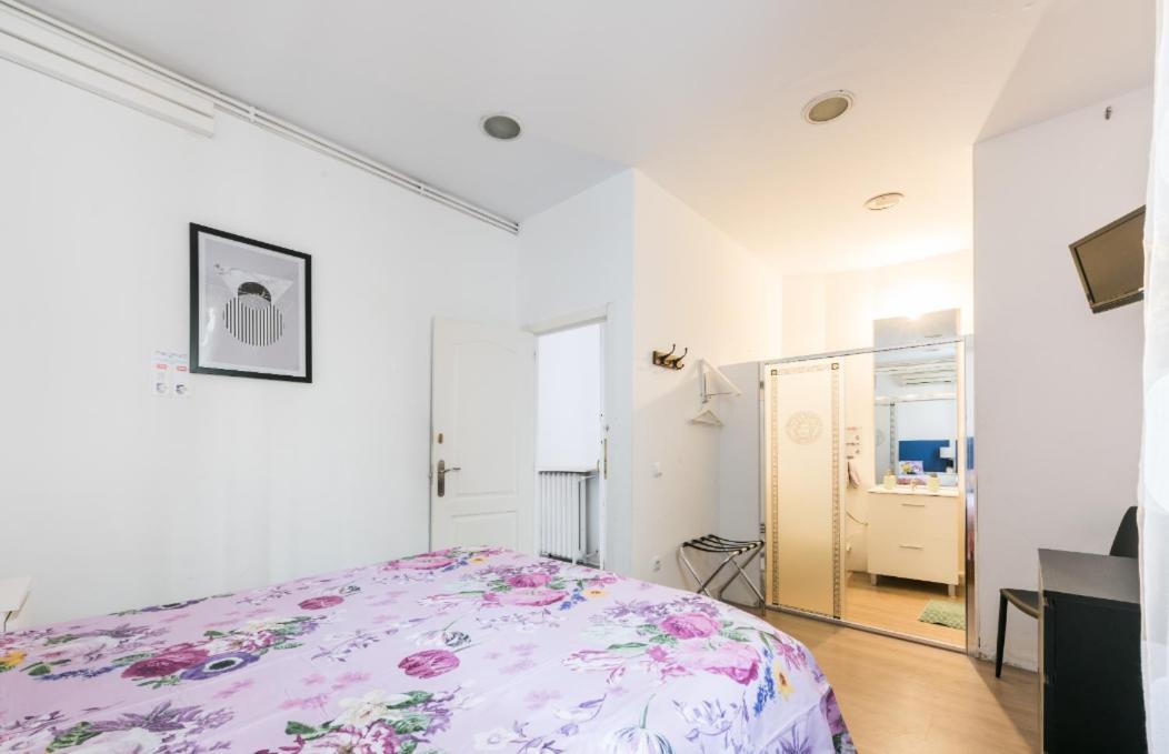 M&F 7 Rooms/7 Bathrooms Over Gran Via Madrid Eksteriør billede