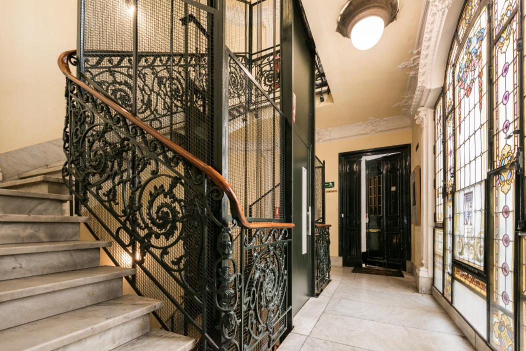 M&F 7 Rooms/7 Bathrooms Over Gran Via Madrid Eksteriør billede