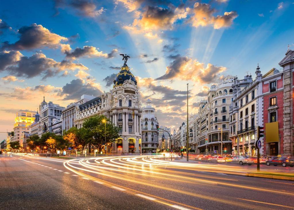 M&F 7 Rooms/7 Bathrooms Over Gran Via Madrid Eksteriør billede
